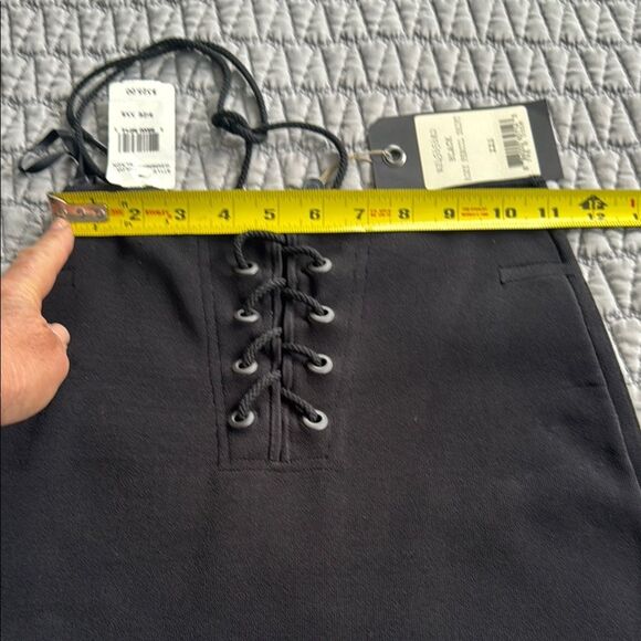 Black Midi Pencil Skirt for Cocktail Events - Picture 7 of 9